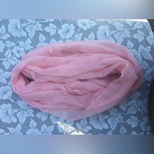 Infinity scarf light pink